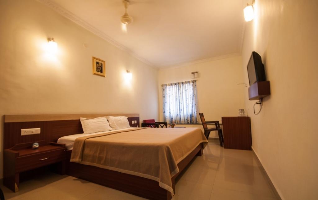 Kumararraja Palace Yelagiri Buitenkant foto