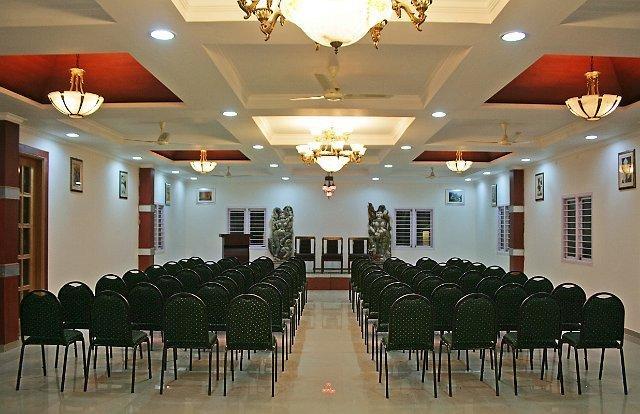 Kumararraja Palace Yelagiri Buitenkant foto