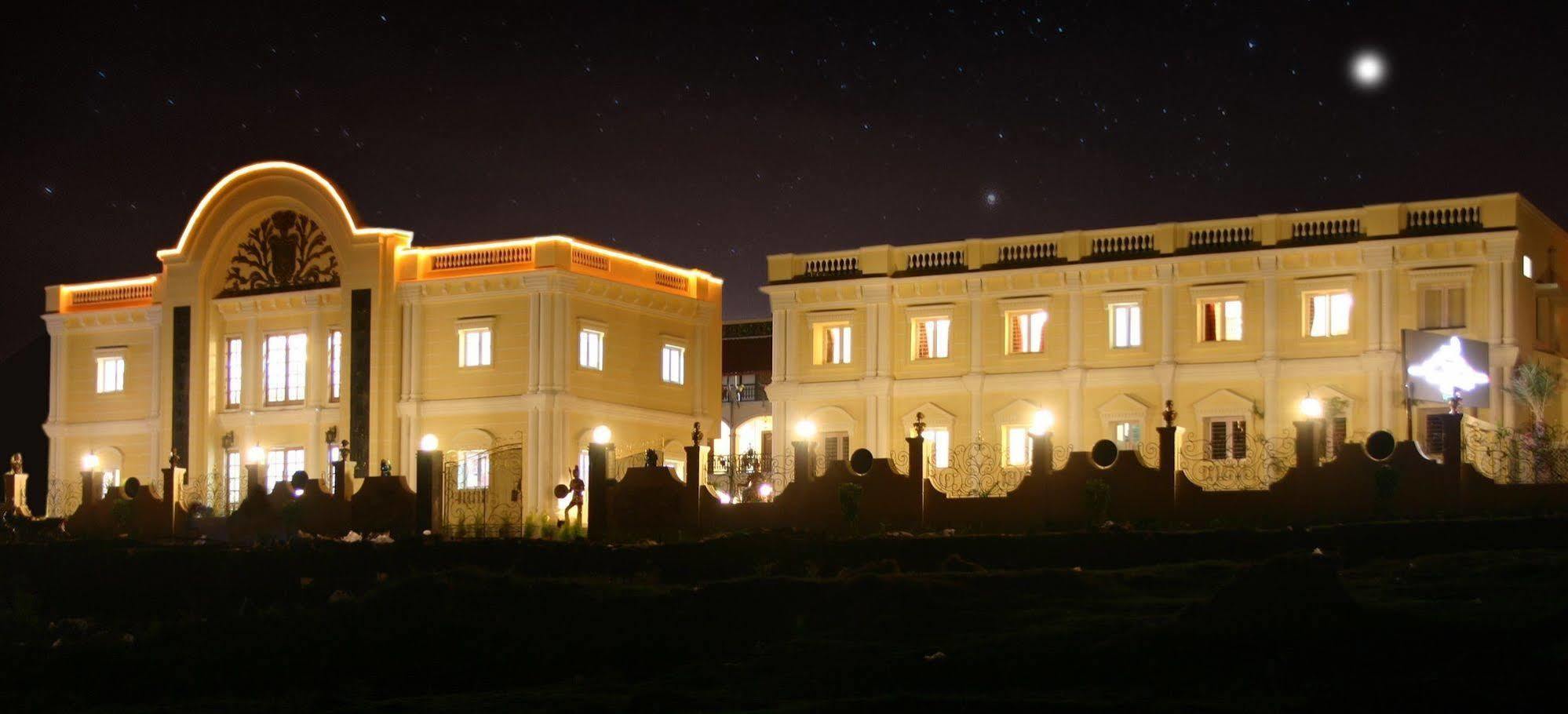 Kumararraja Palace Yelagiri Buitenkant foto